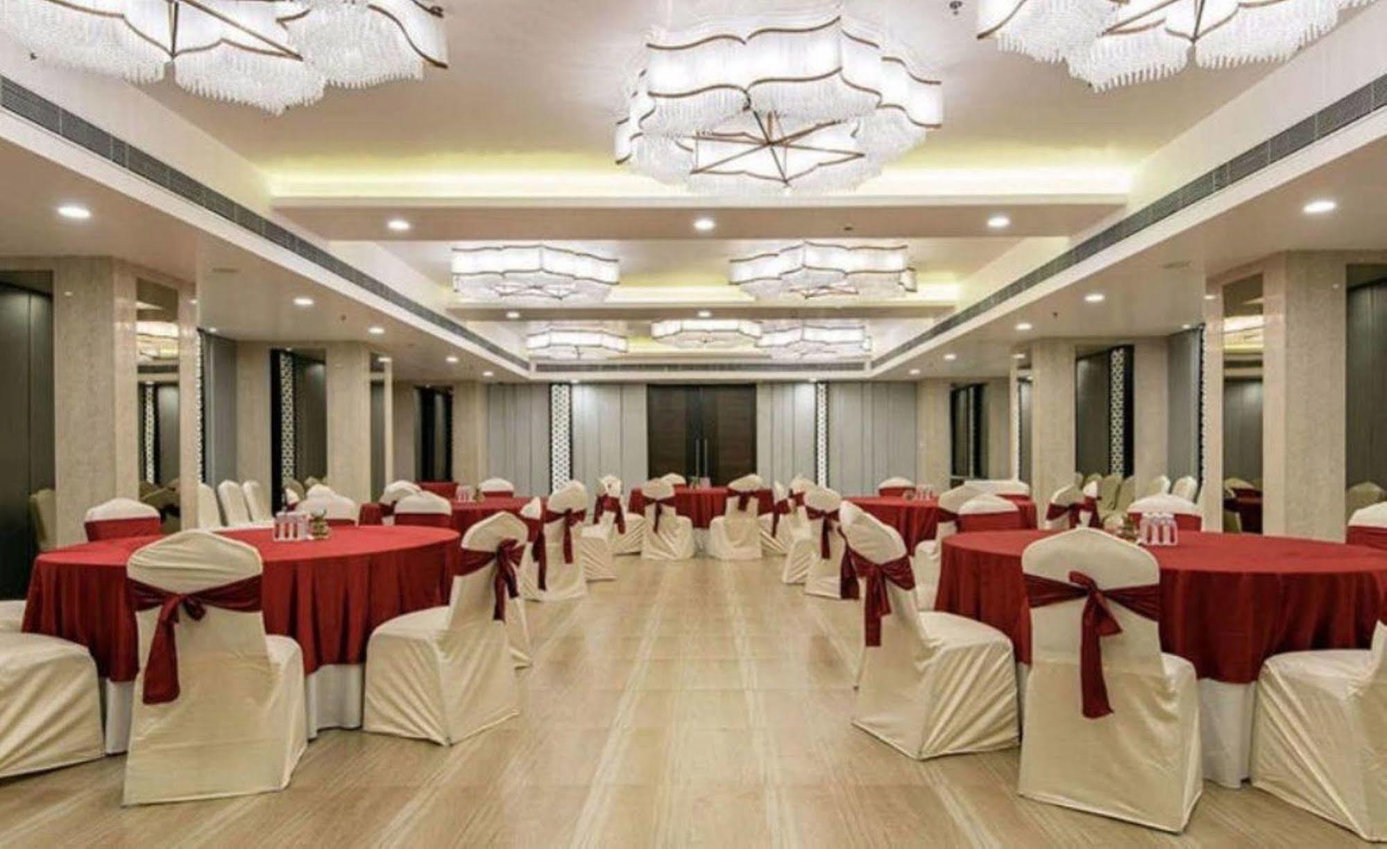 Regenta Central Deccan Chennai, Royapettah Экстерьер фото